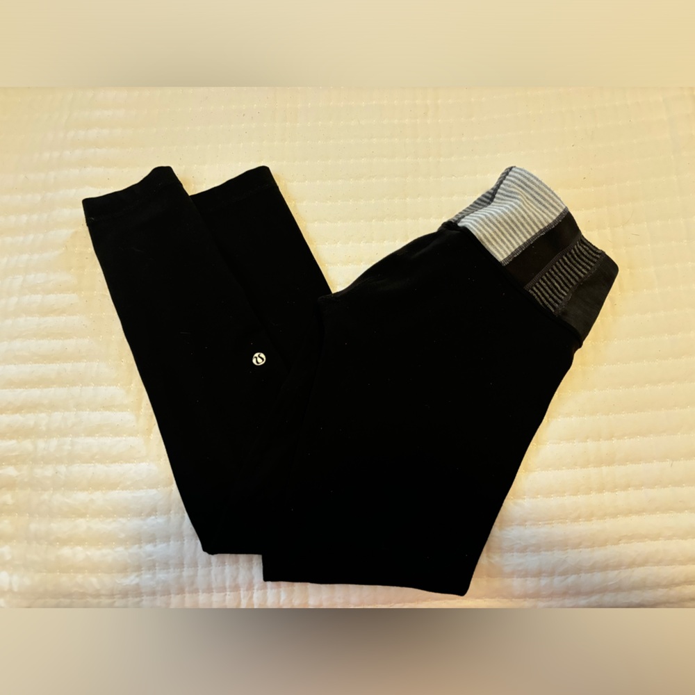 Lululemon reversible leggings size 6